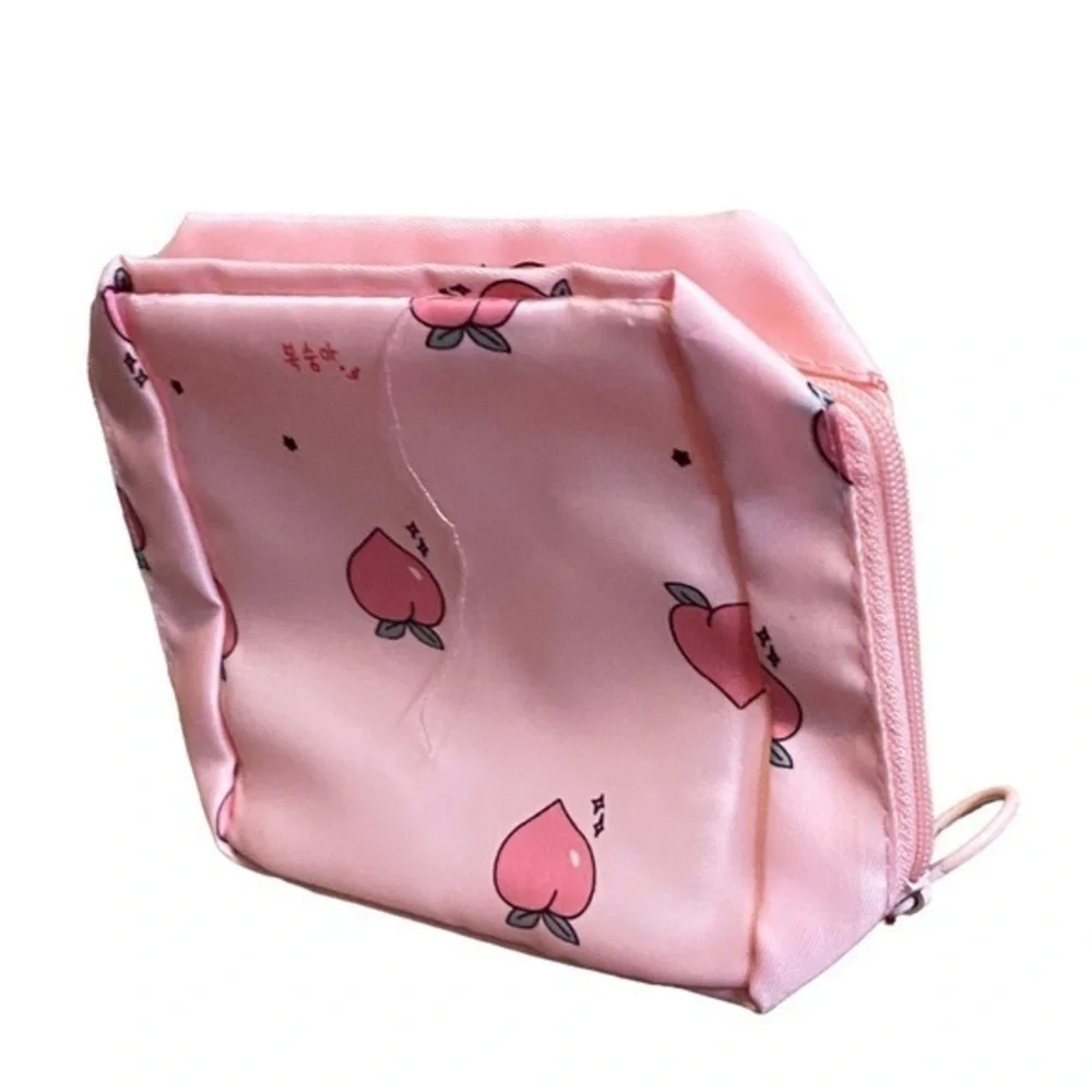 FREE W/ ANY PURCHASE $15+ Mini Cartoon Hearts Cube Travel Cosmetic Wash Bag Pink - Picture 1 of 9